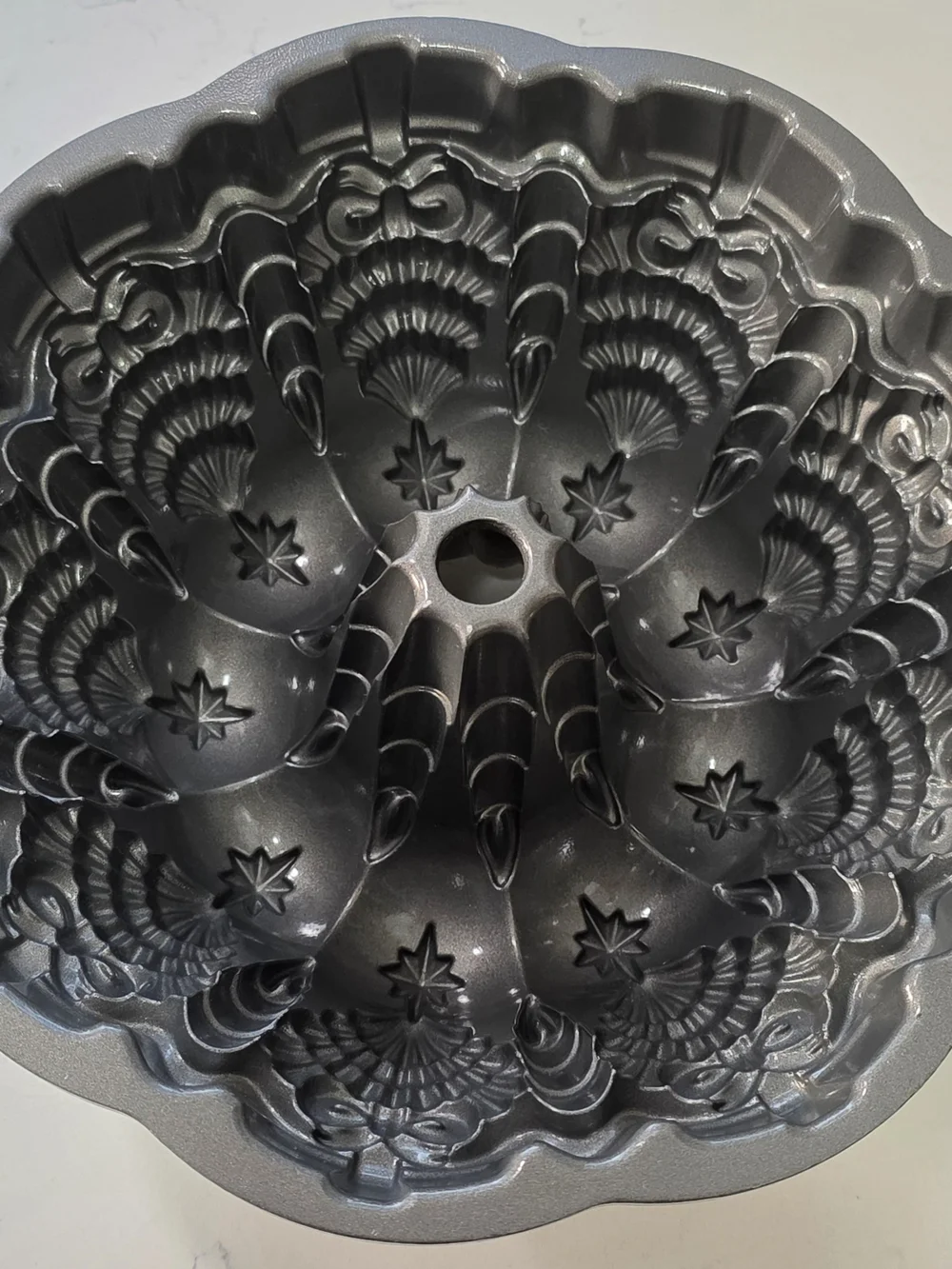 Nordic Ware Christmas Tree Very Merry Bundt Silver Cake Pan Bakeware 10 Cup